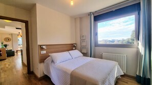 1 多间卧室、熨斗/熨衣板、免费 WiFi、床单