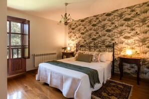 4 Schlafzimmer, Bügeleisen/Bügelbrett, Reisekinderbett, kostenloses WLAN
