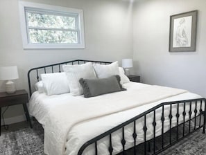 4 bedrooms, WiFi, bed sheets