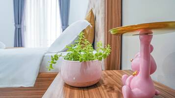 One-Bedroom Apartment | 1 bedroom, in-room safe, desk, blackout drapes