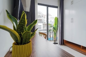 Apartment With Balcony | 1 bedroom, in-room safe, desk, blackout curtains - SpringHill Apartment - The High Class (Ho Chi Minh City)