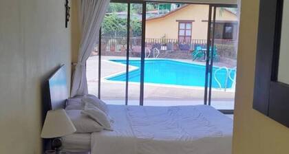 Country House with Swimming Pool, Jacuzzi Turkish Sauna El Encanto