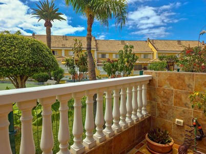 4 bedroom, Terrace, WI-FI, Pool, 5 min. from the beach
