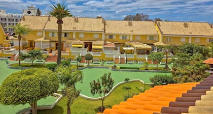 4 dormitorios, Terraza, WI-FI, Piscina, 5 min. de la playa