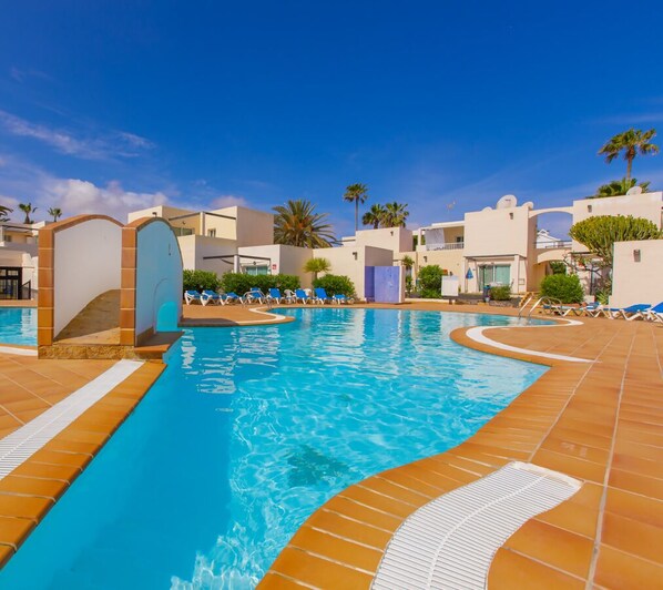 Pool - El Secreto de la Isla iRent Fuerteventura (Corralejo Playa)