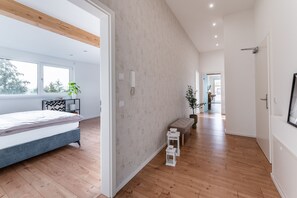 3 bedrooms, free WiFi, bed sheets - Apartment 'N8quartier' with Balcony, Wi-Fi and Air Conditioning (Bannewitz)