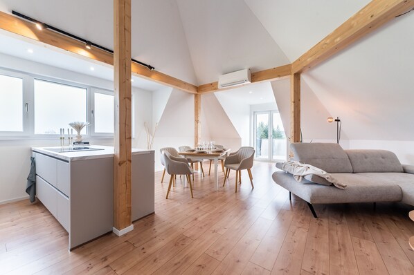 TV - Apartment 'N8quartier' with Balcony, Wi-Fi and Air Conditioning (Bannewitz)