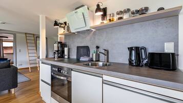 Køleskab, ovn, kogeplade, opvaskemaskine