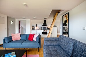Fernseher, Stereoanlage