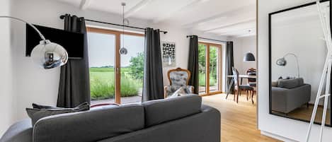 Fernseher, Stereoanlage