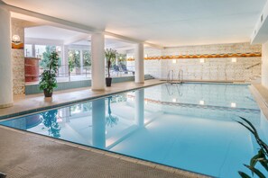 Piscina interna, piscina aquecida