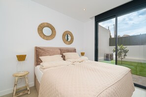 4 bedrooms, iron/ironing board, free WiFi, bed sheets - Holiday Home 'Trito Spaniahome Family Friendly' with Mountain View, Wi-Fi and Air Conditioning (El Albir)