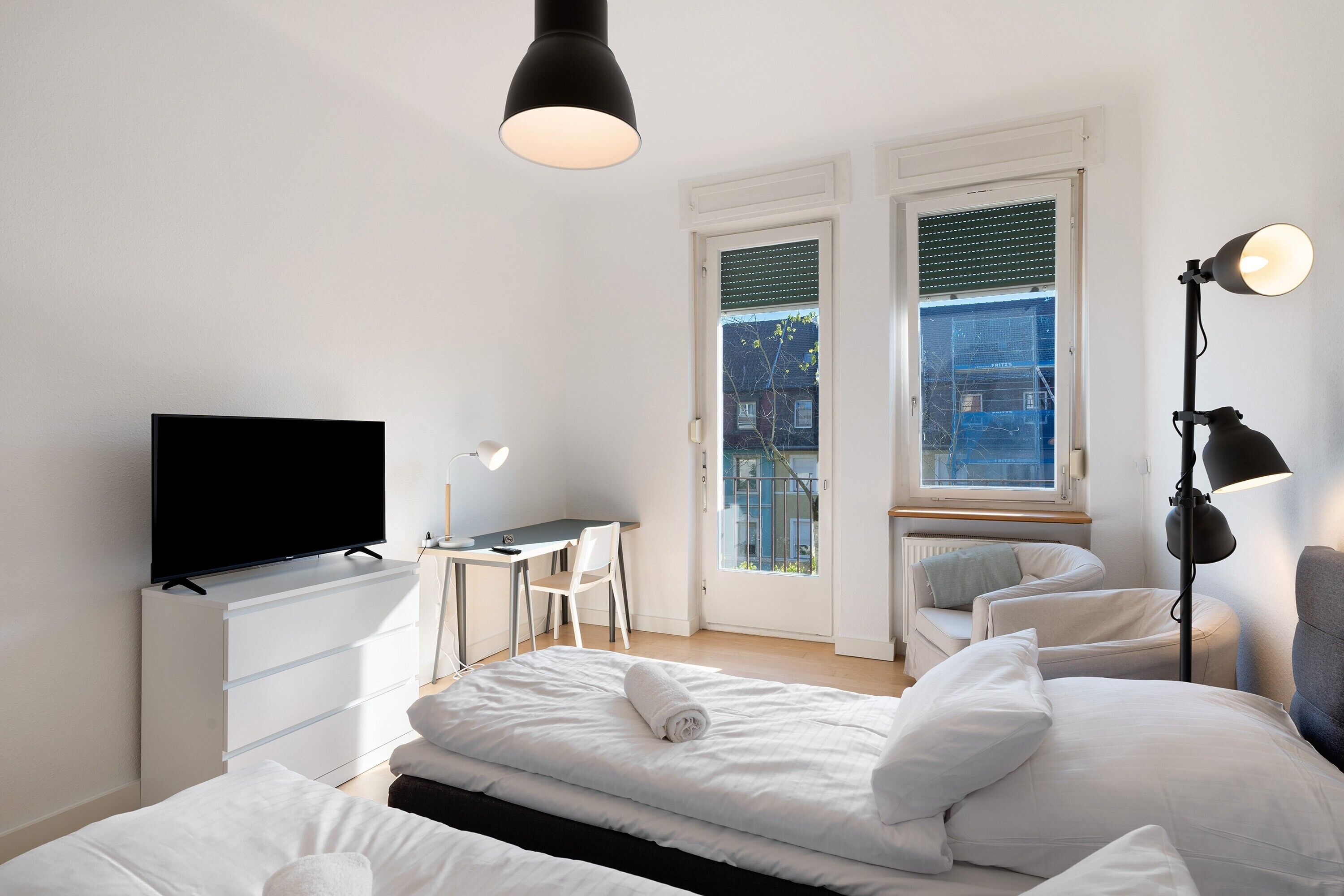 3 عدّة غرف نوم وواي فاي مجانًا وملاءات أسرّة