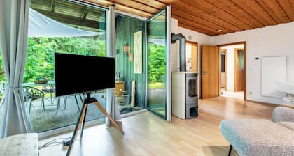 Holiday Home 'Ferienhaus Sonnenplatz Am See' with Private Terrace