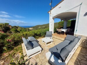 Outdoor dining - Villa 'Casa Chula' with Sea View, Wi-Fi and Air Conditioning (Sa Riera)