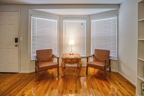 Seaside Serenity Entire Home w/ Fenced Yard Deck Near Mustang Beach HEB Walmart