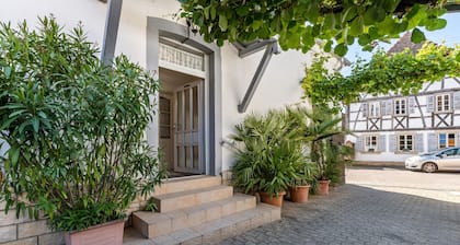 Holiday Apartment 'Gästehaus Gross' with Private Terrace, Private Garden and Wi-Fi