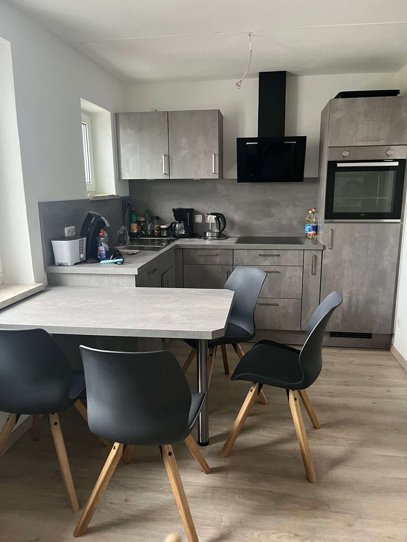 Kühlschrank, Ofen, Herdplatte, Geschirrspüler