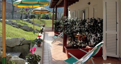 Apartment '102 Monolocale Vista Giardino' with Private Terrace, Wi-Fi and Air Conditioning