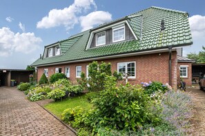 Exterior - Room 'Gästezimmer In Mittelangeln' with Wi-Fi and Air Conditioning (Mittelangeln)