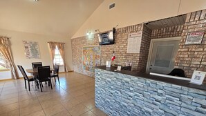 Reception - Hotel Mountain Inn (Cuauhtemoc)