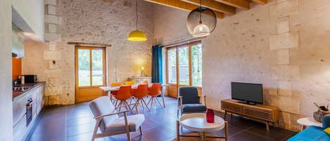 DVD player, table tennis