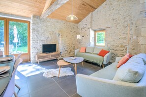 DVD player, table tennis