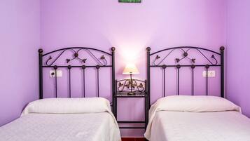 5 bedrooms, iron/ironing board, free WiFi, bed sheets