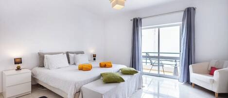 1 soverom, strykejern/-brett, wi-fi (inkludert) og sengetøy