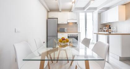 Apartment 'Casa Vacanze Riflessi Sul Mare' with Balcony, Wi-Fi and Air Conditioning