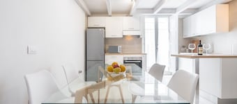 Apartment 'Casa Vacanze Riflessi Sul Mare' with Balcony, Wi-Fi and Air Conditioning