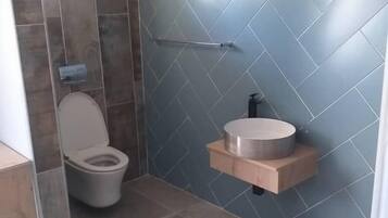 淋浴設備、提供毛巾