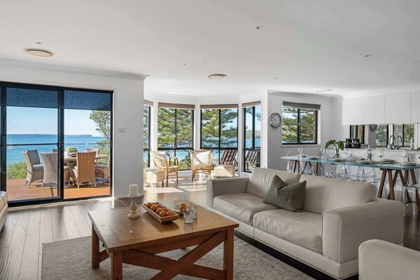 Téléviseur, lecteur de DVD