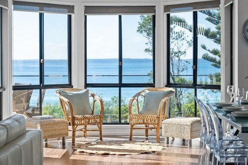 Seaside Escape - direct Collingwood Beach access