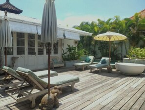 Terrace/patio - VILLA BELLA SESEH (Cemagi)