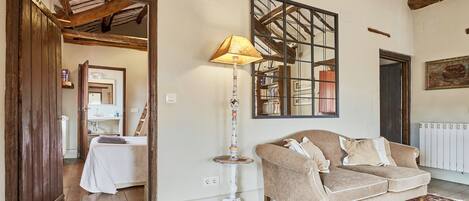 6 habitaciones, tabla de planchar con plancha y wifi gratis