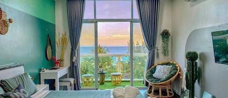 Superior Studio, 1 Bedroom, Kitchen, Ocean View | Individually decorated, individually furnished, desk, laptop workspace