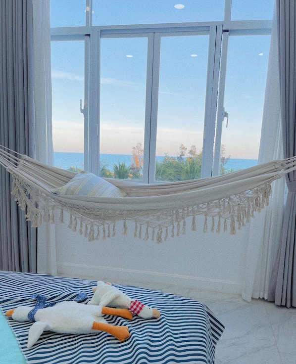 Family Apartment | Individually decorated, individually furnished, desk, laptop workspace - Chang home - Tu tour (Phan Thiet)