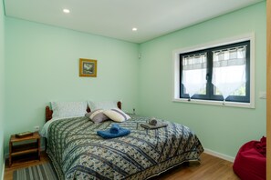 5 chambres, fer et planche à repasser, Wi-Fi gratuit, draps fournis