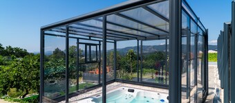 Holiday villa PORTO LEVER with private indoor pool, heated water, SPA, air conditioning, Wifi.