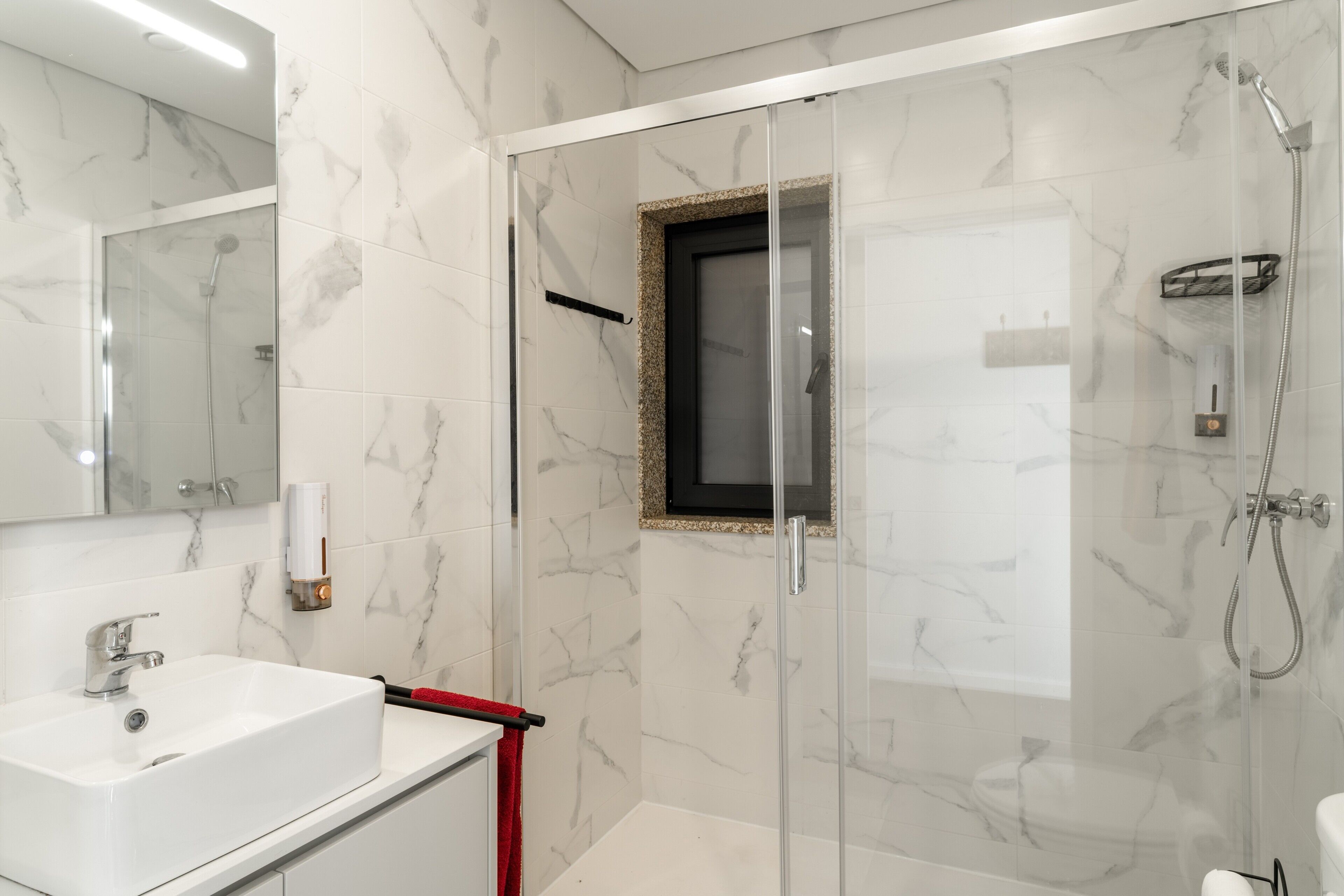Shower, towels