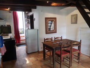 تناول الطعام