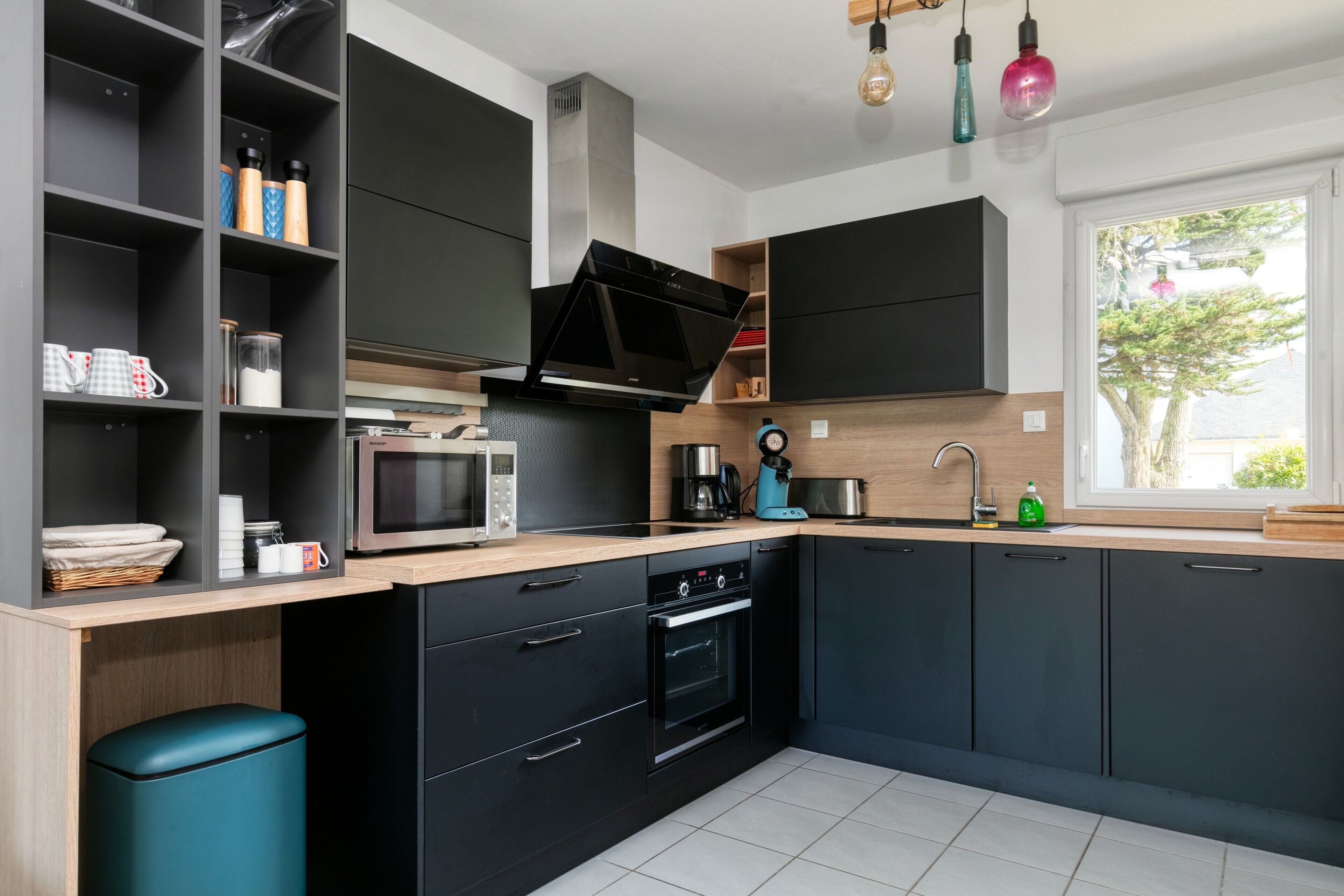 雪櫃、微波爐、焗爐、爐具