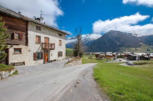 Appartement "Lo Scoiattolo" avec vue sur le lac, terrasse privée et Wi-Fi