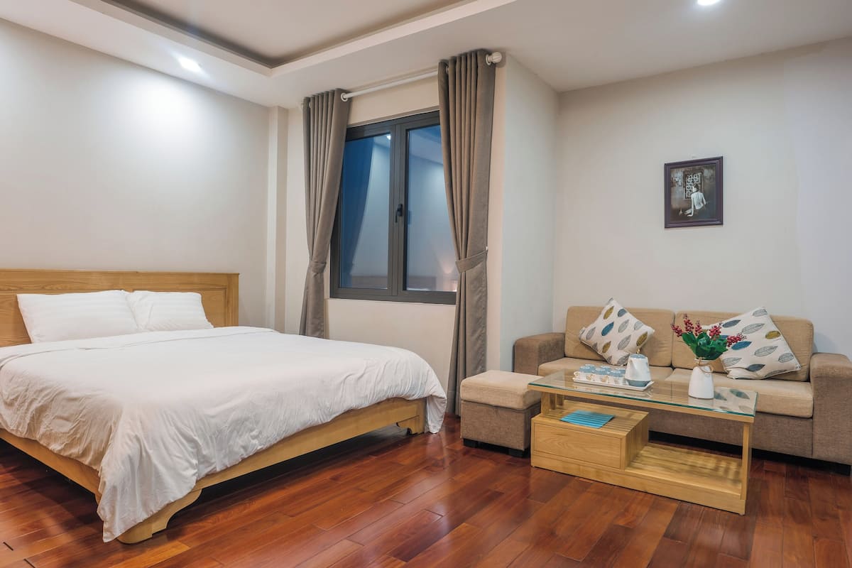 Comfort Studio, 1 King Bed, Ensuite