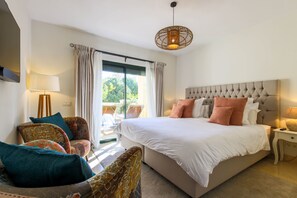 3 chambres, fer et planche à repasser, Wi-Fi gratuit, draps fournis