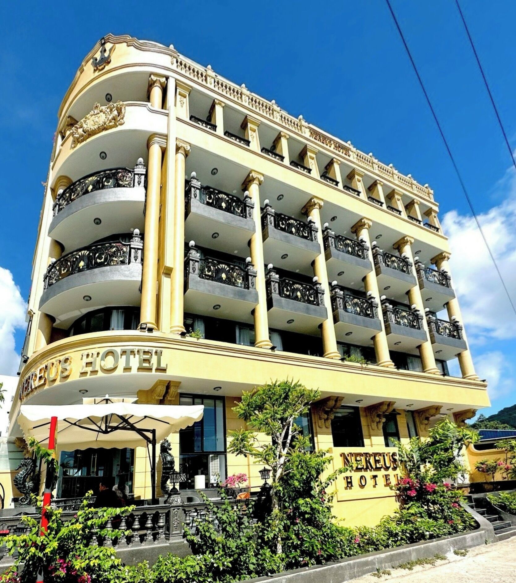 Fachada de la propiedad