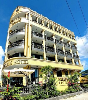 Fachada de la propiedad