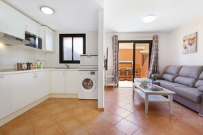 Interior - Vacation Home 'Casa Miramar' with Sea View, Shared Pool and Private Terrace (Castillo Caleta de Fuste)