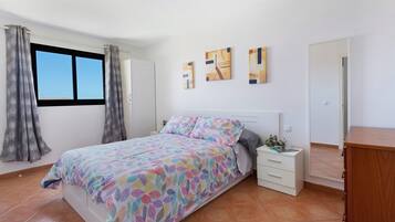 2 habitaciones, tabla de planchar con plancha y wifi gratis